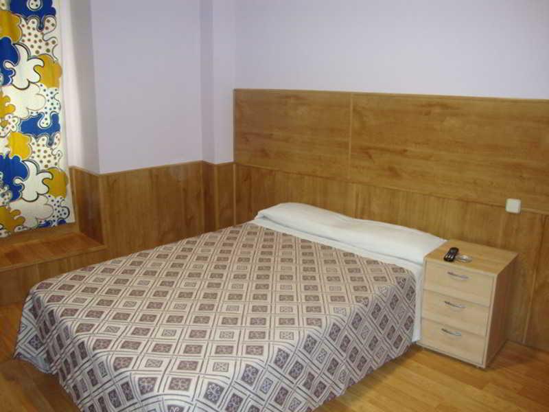 Hostal San Blas Мадрид Екстер'єр фото