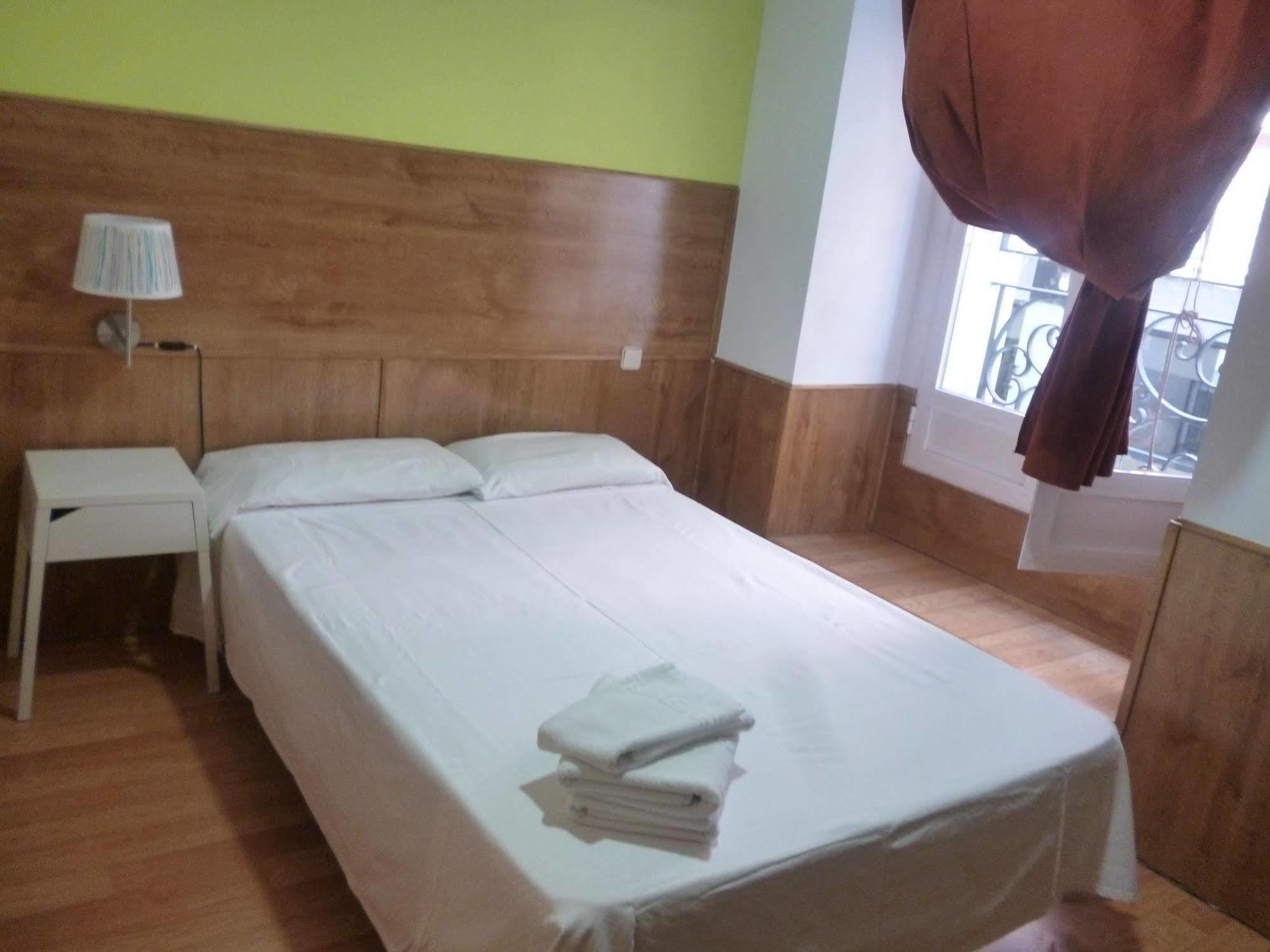 Hostal San Blas Мадрид Екстер'єр фото
